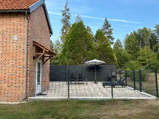 Logement avec terrasse extérieure