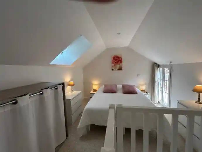 Chambre avec lit double.